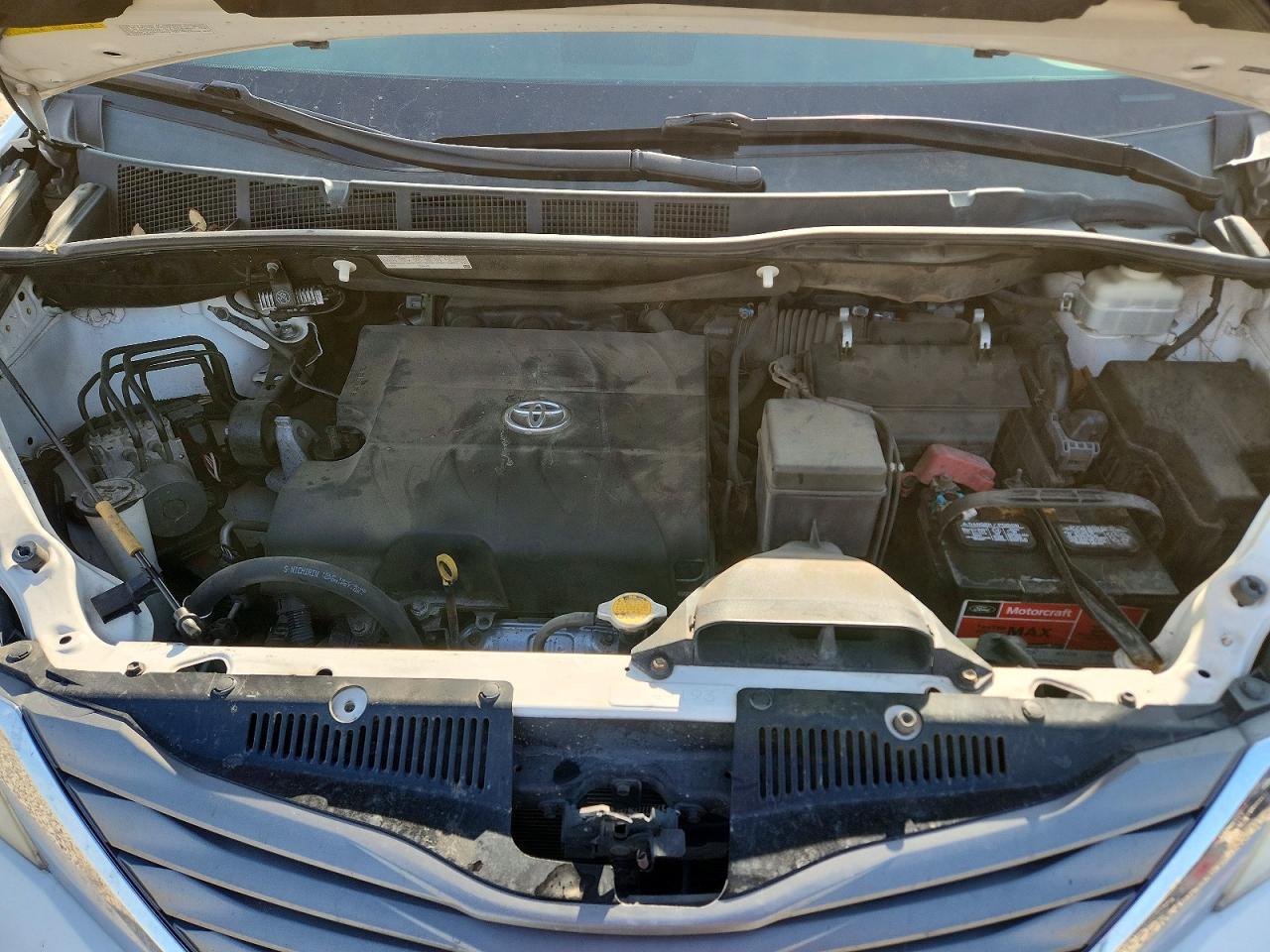 2013 TOYOTA SIENNA