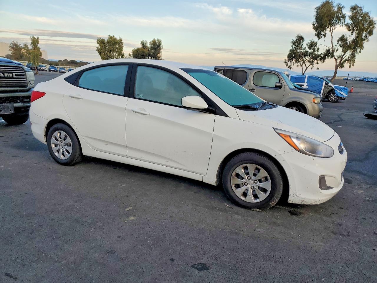 2016 HYUNDAI ACCENT