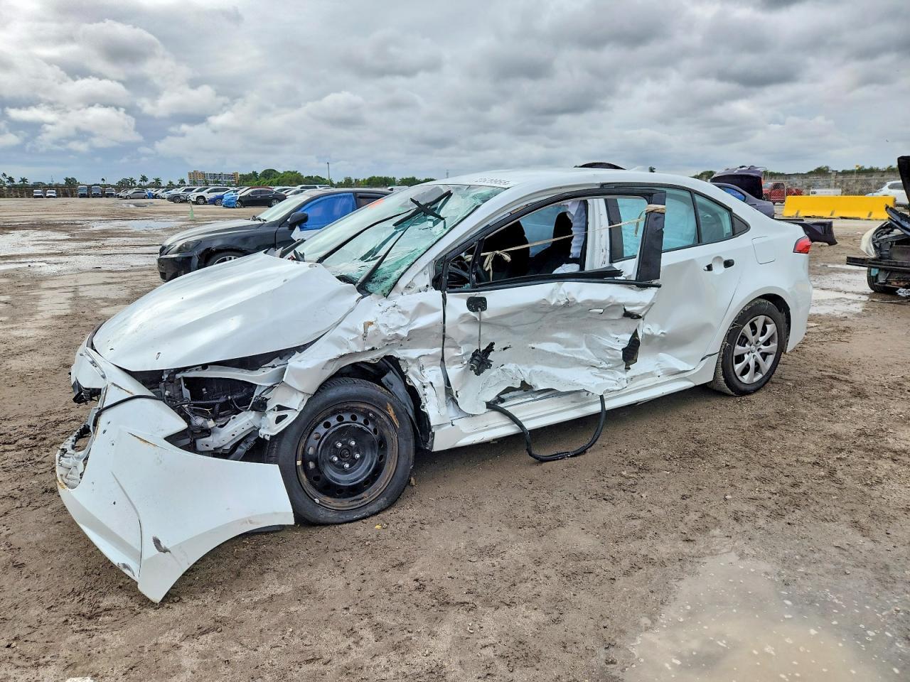 2022 TOYOTA COROLLA