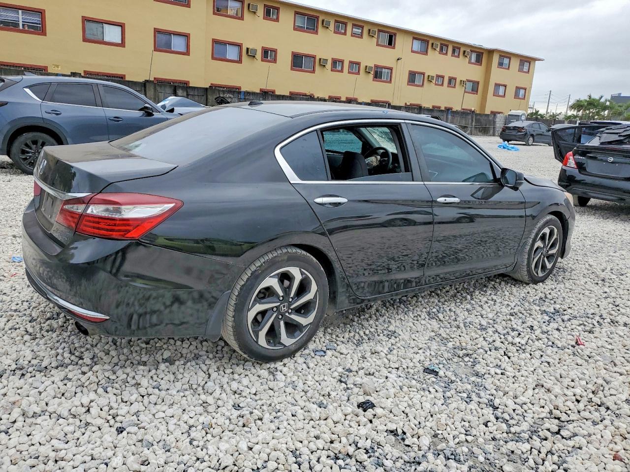 2017 HONDA ACCORD