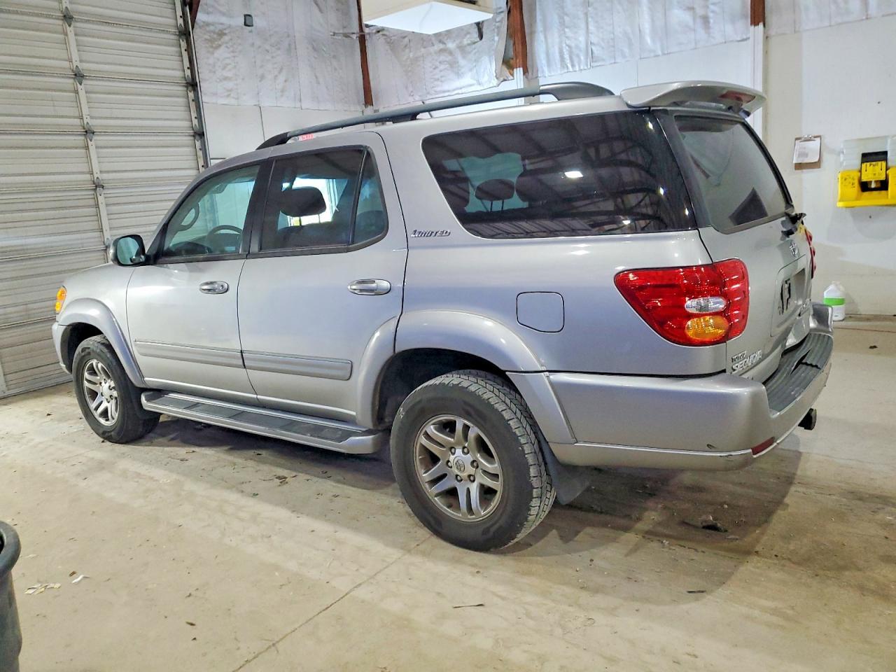 2003 TOYOTA Sequoia