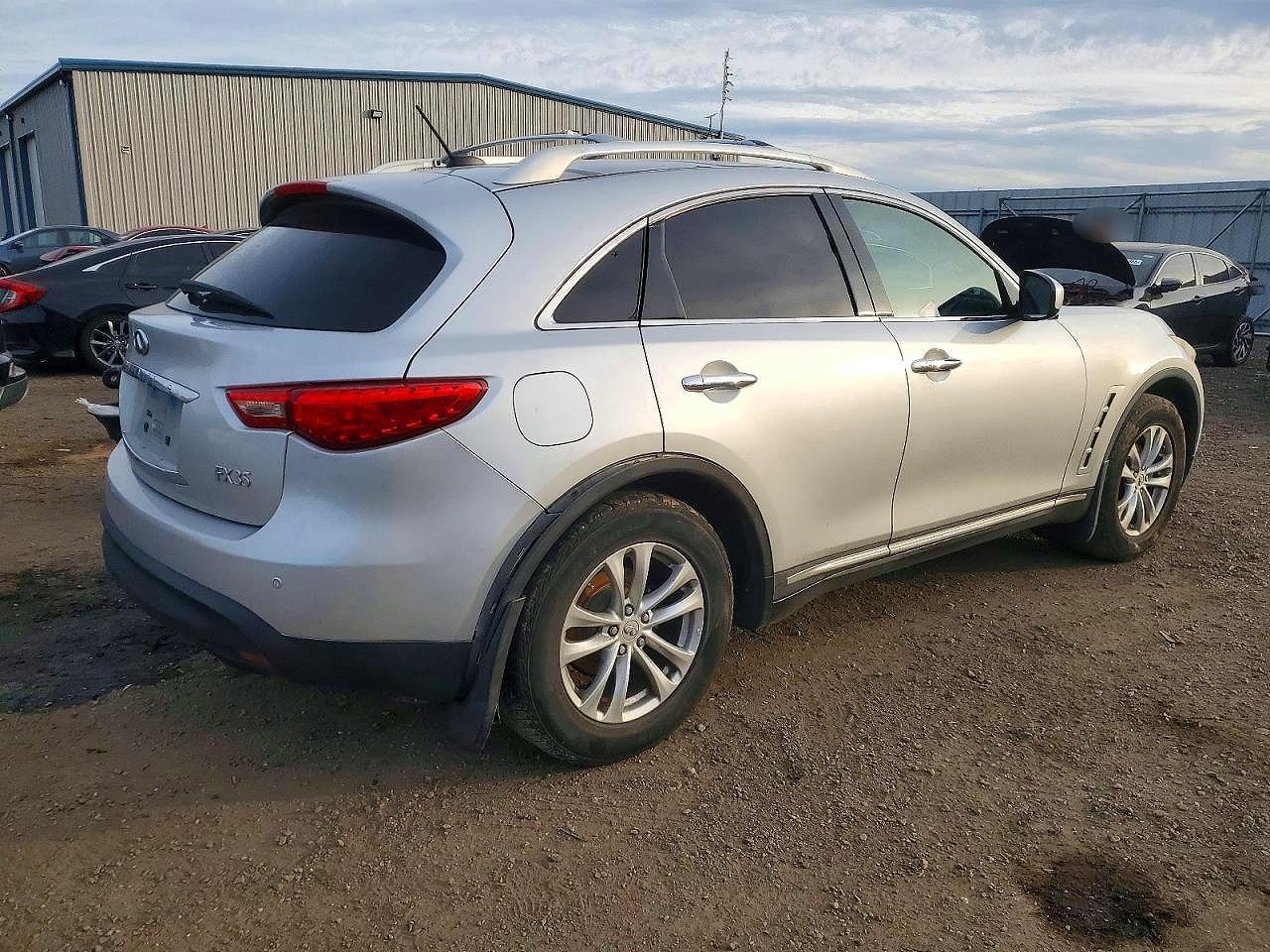 2010 INFINITI FX35