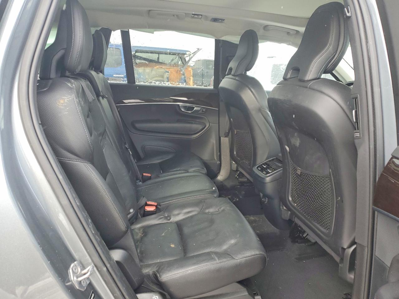 2019 VOLVO XC90