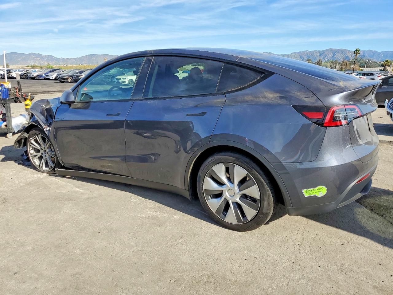 2023 TESLA MODEL Y