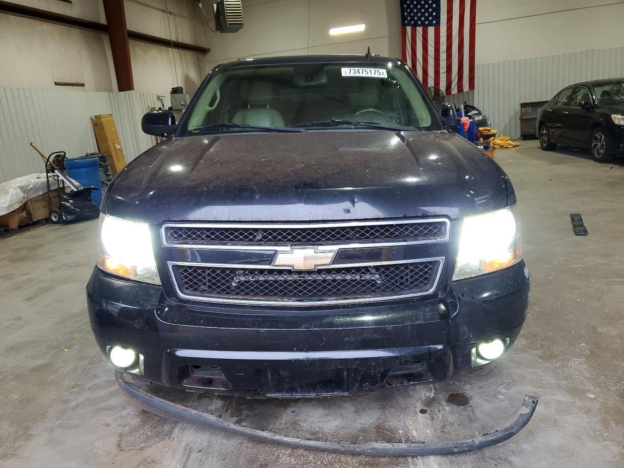 2011 CHEVROLET Suburban