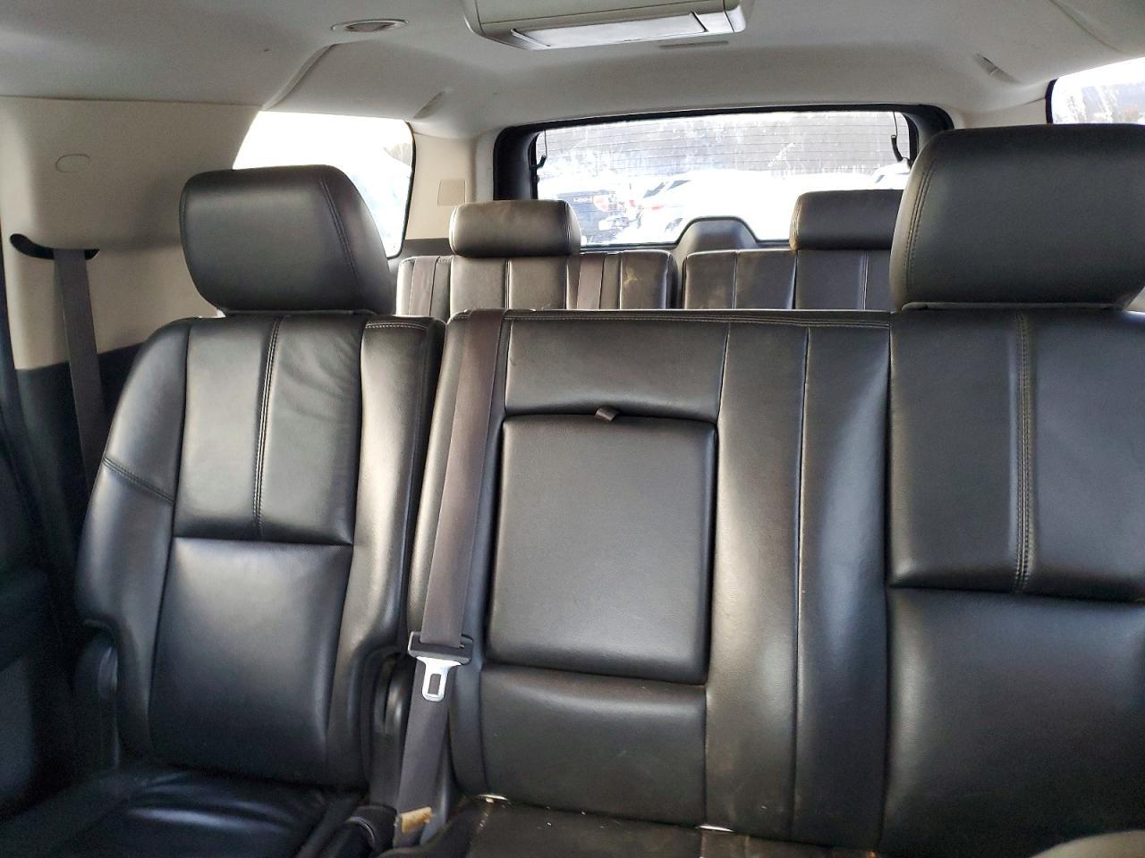 2013 CHEVROLET Suburban