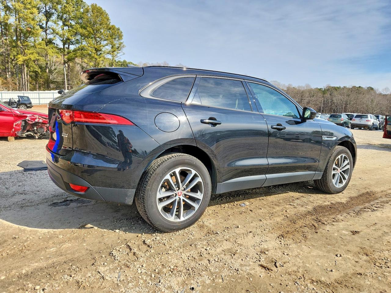 2017 JAGUAR F-Pace