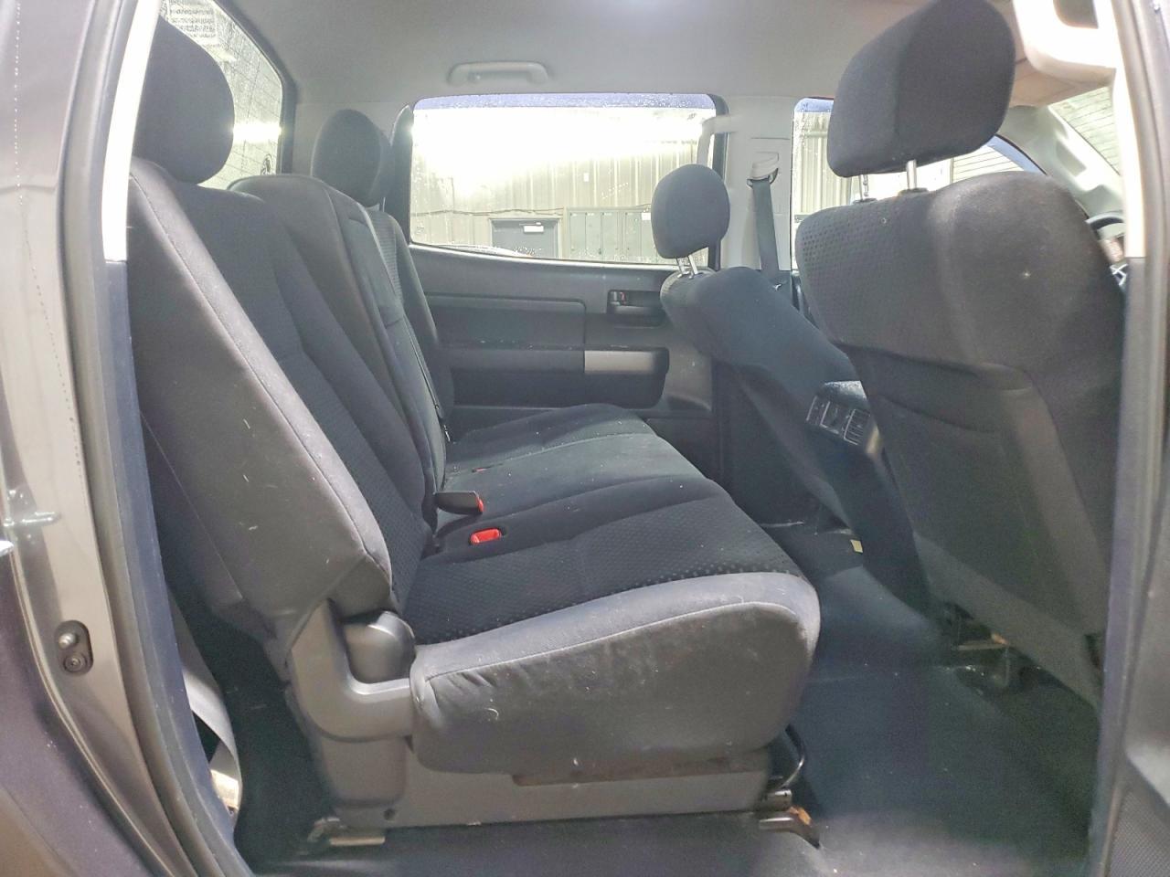 2011 TOYOTA TUNDRA