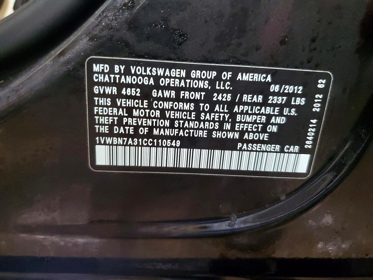 2012 VOLKSWAGEN Passat