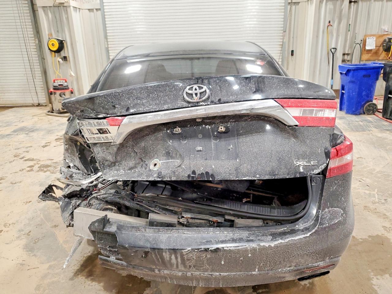 2014 TOYOTA Avalon