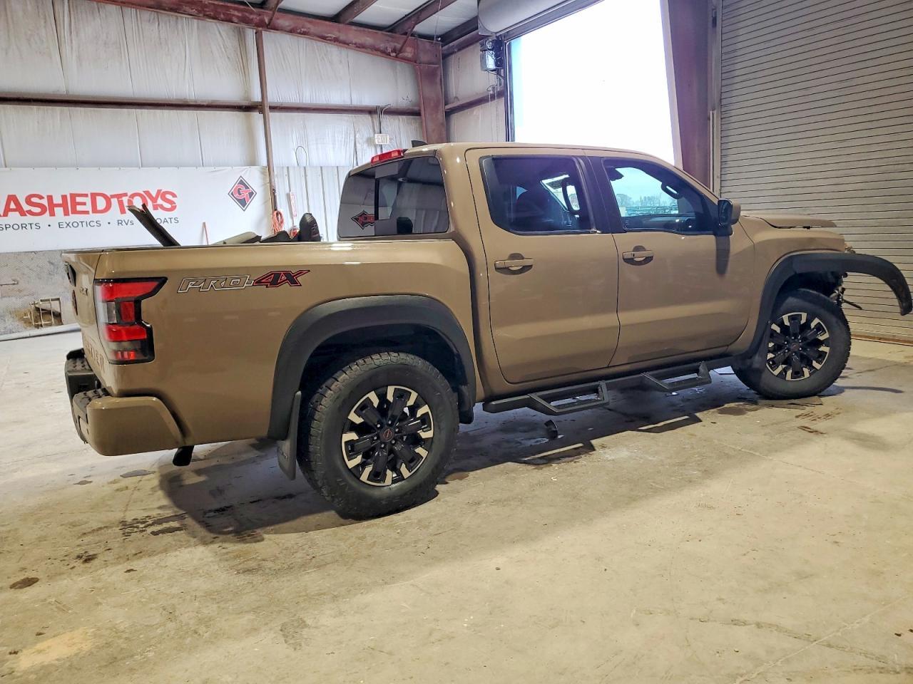 2023 NISSAN Frontier