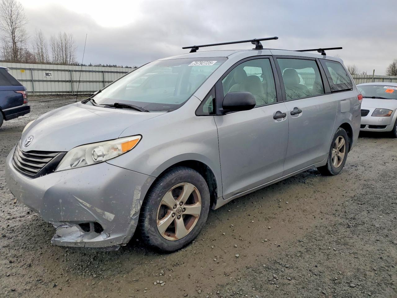 2014 TOYOTA SIENNA