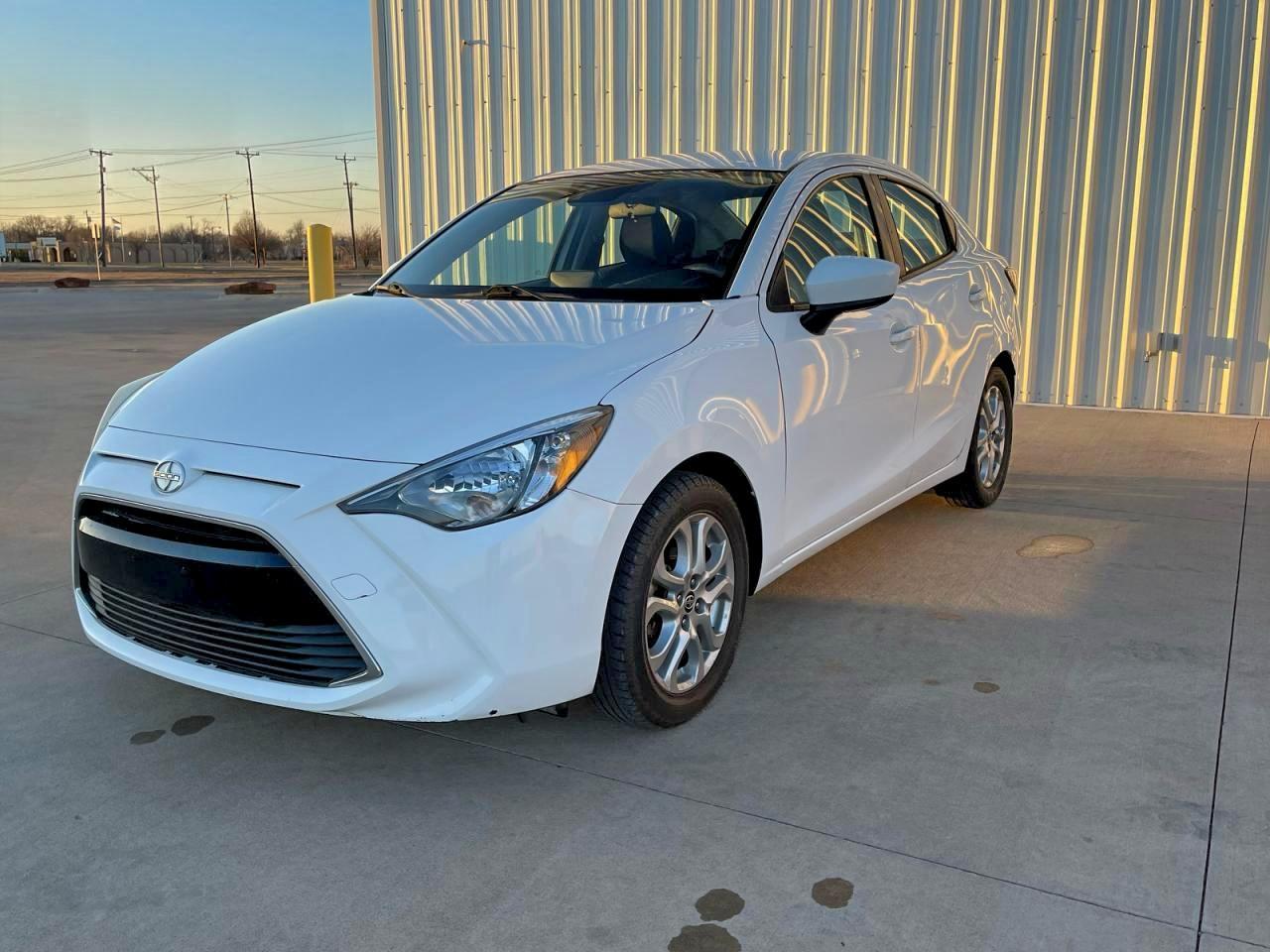 2016 TOYOTA SCION