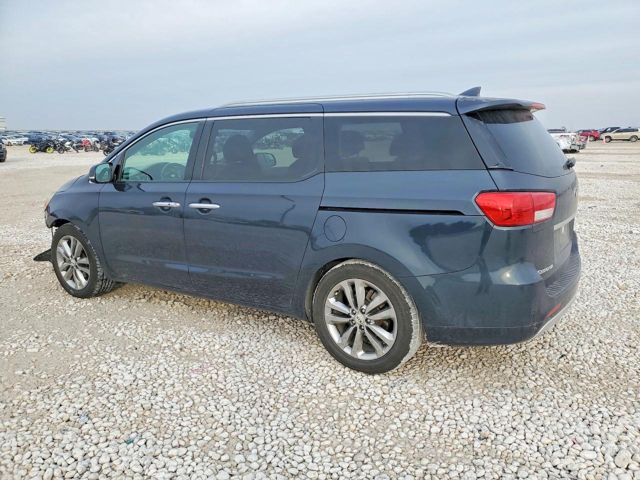 2016 KIA SEDONA