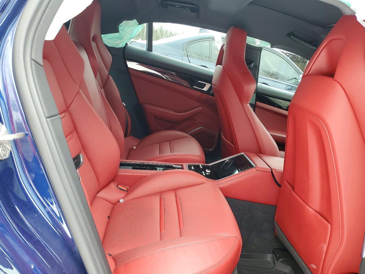 2023 PORSCHE Panamera