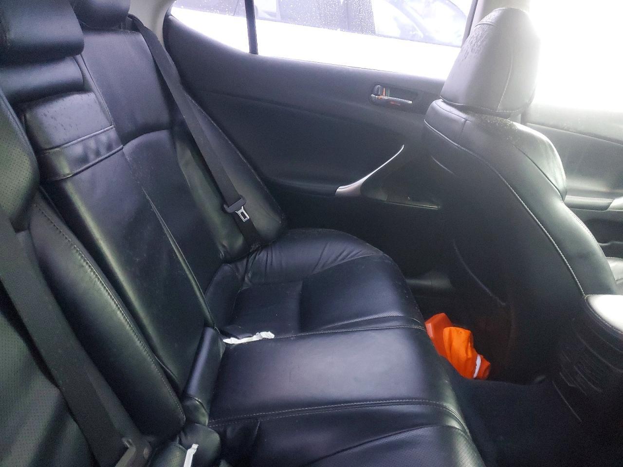 2011 LEXUS IS 250