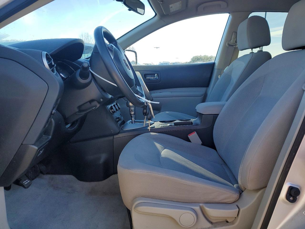 2015 NISSAN ROGUE