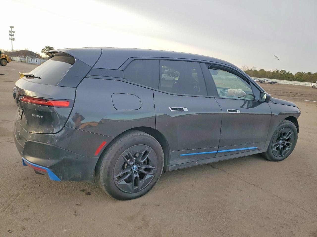 2024 BMW iX