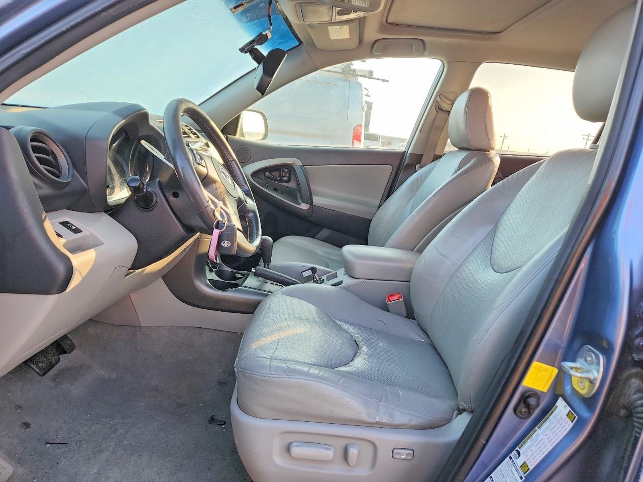 2011 TOYOTA RAV4