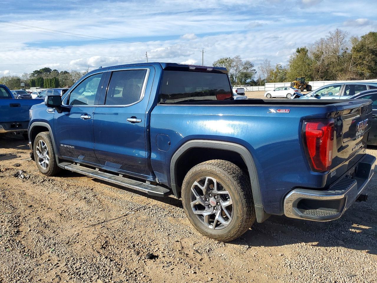 2023 GMC Sierra