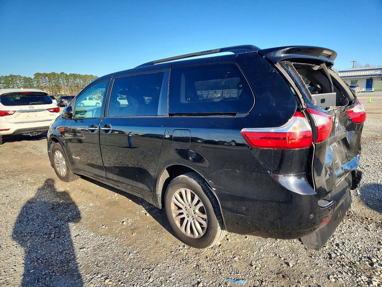2015 TOYOTA SIENNA