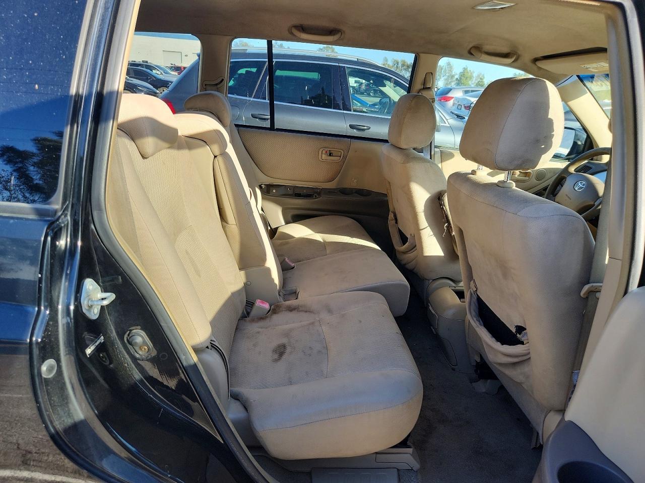 2004 TOYOTA HIGHLANDER