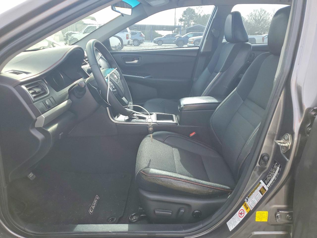 2016 TOYOTA CAMRY