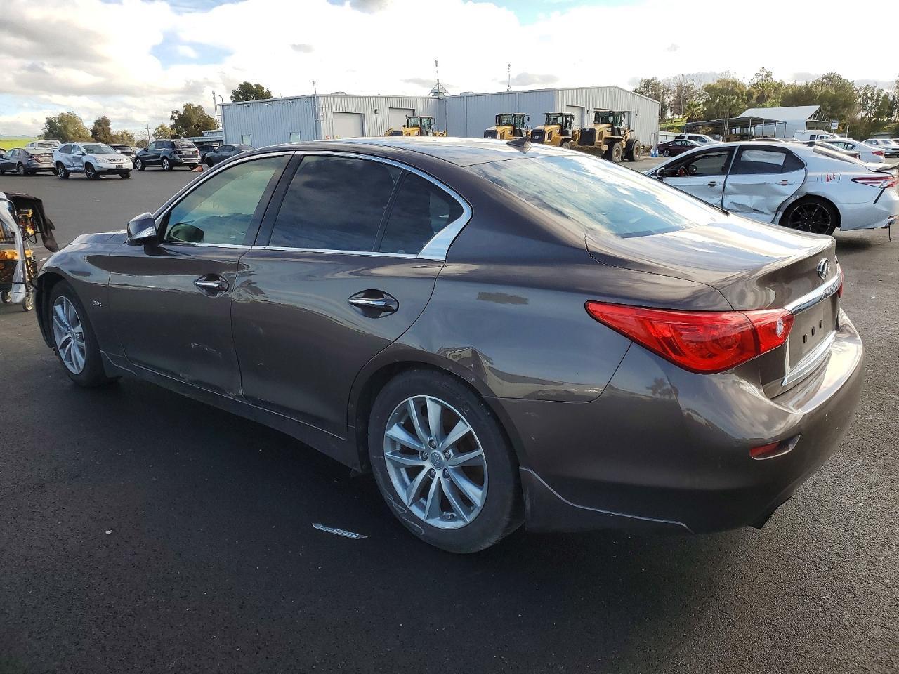2016 INFINITI Q50