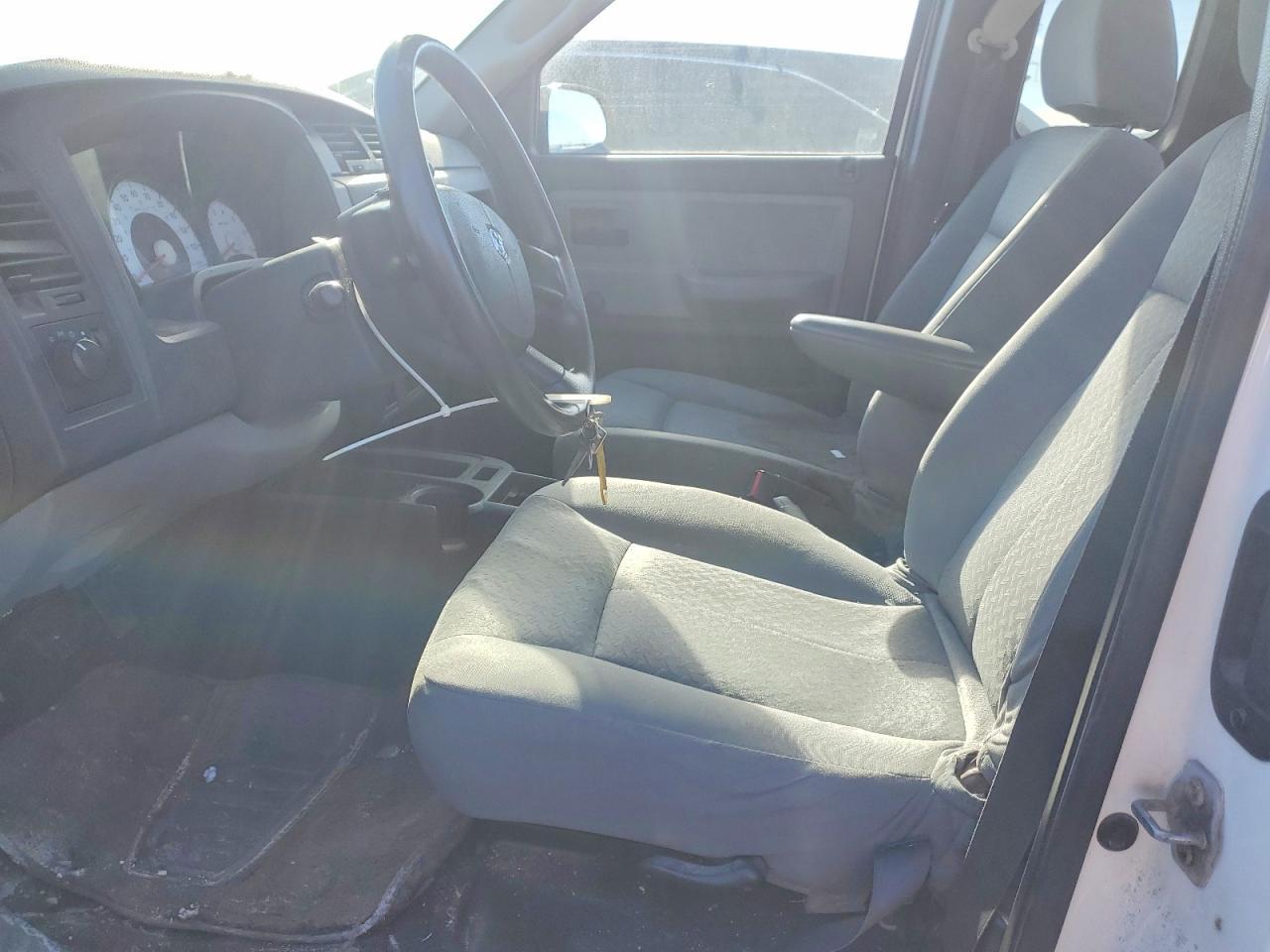 2008 DODGE Dakota