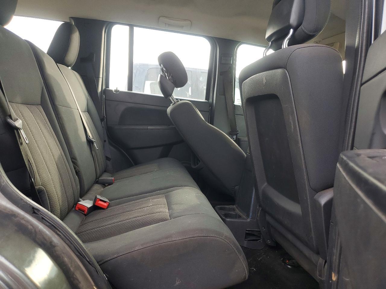 2012 JEEP Liberty