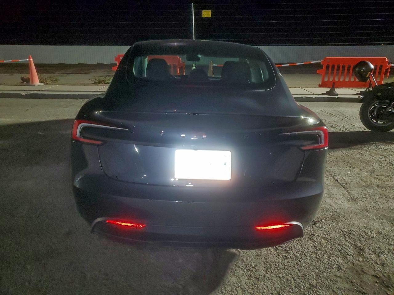 2025 TESLA MODEL 3