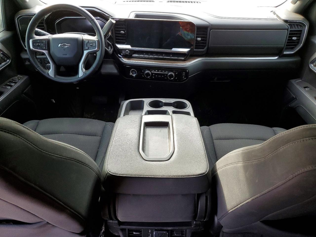 2023 CHEVROLET Silverado