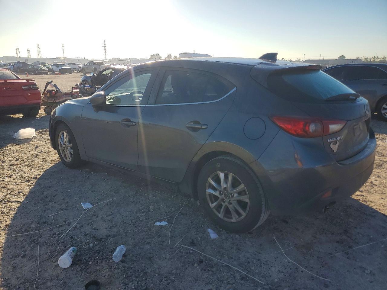 2014 MAZDA 3