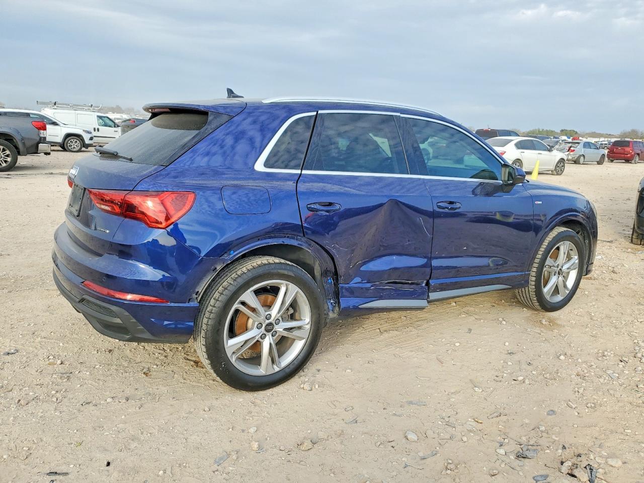 2024 AUDI Q3
