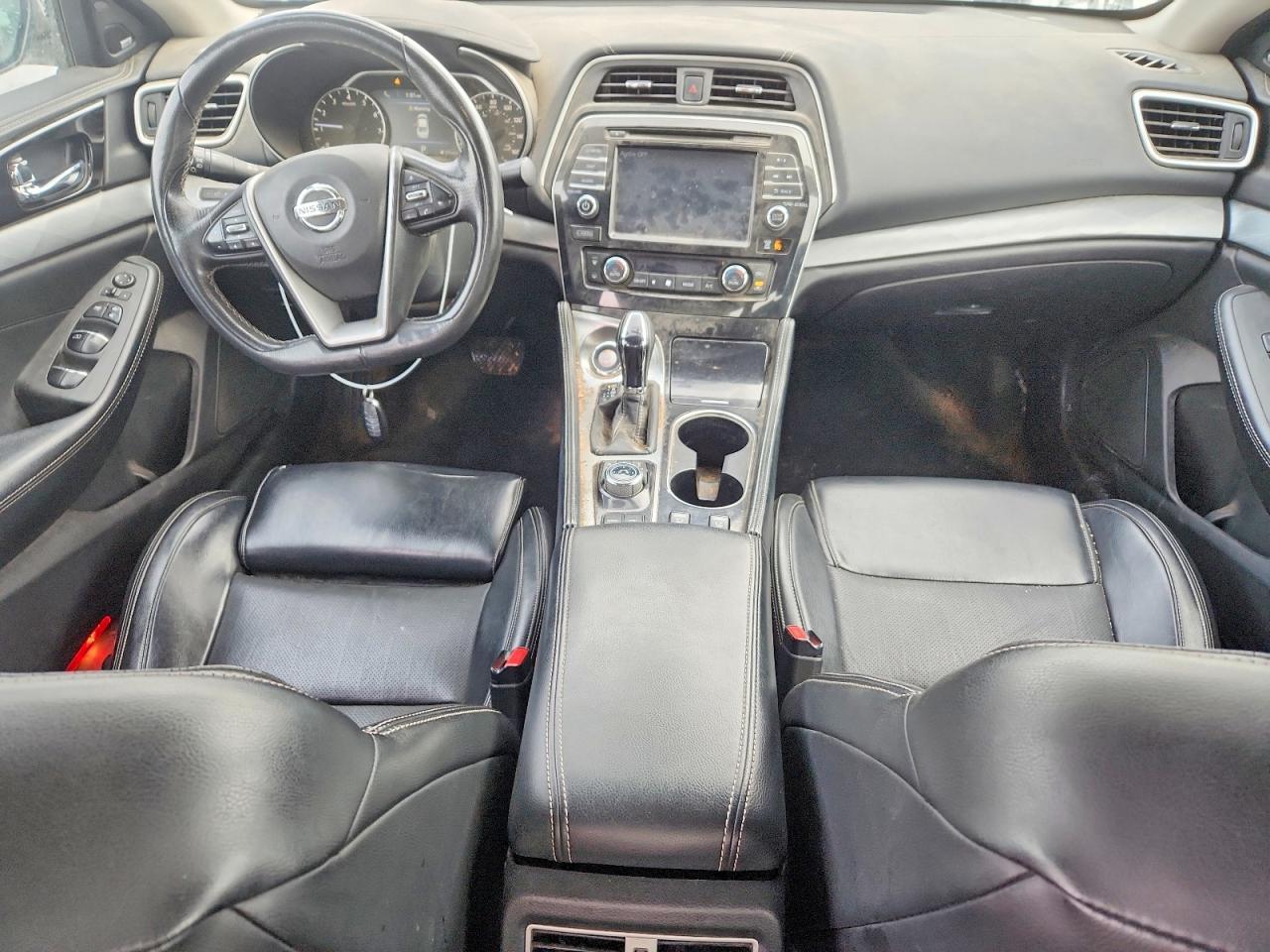 2017 NISSAN Maxima