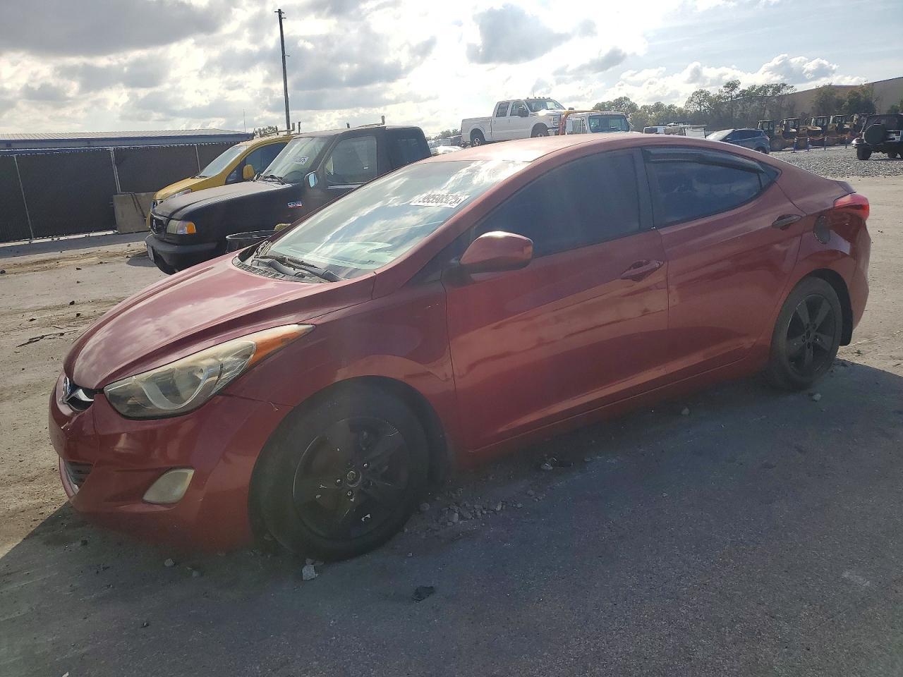 2012 HYUNDAI ELANTRA