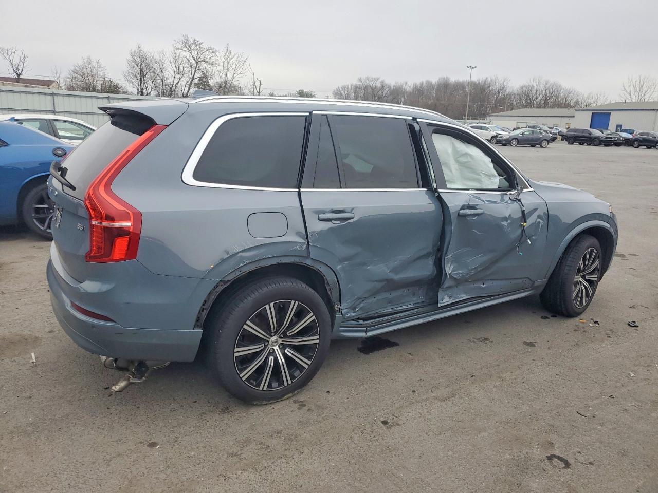2023 VOLVO XC90