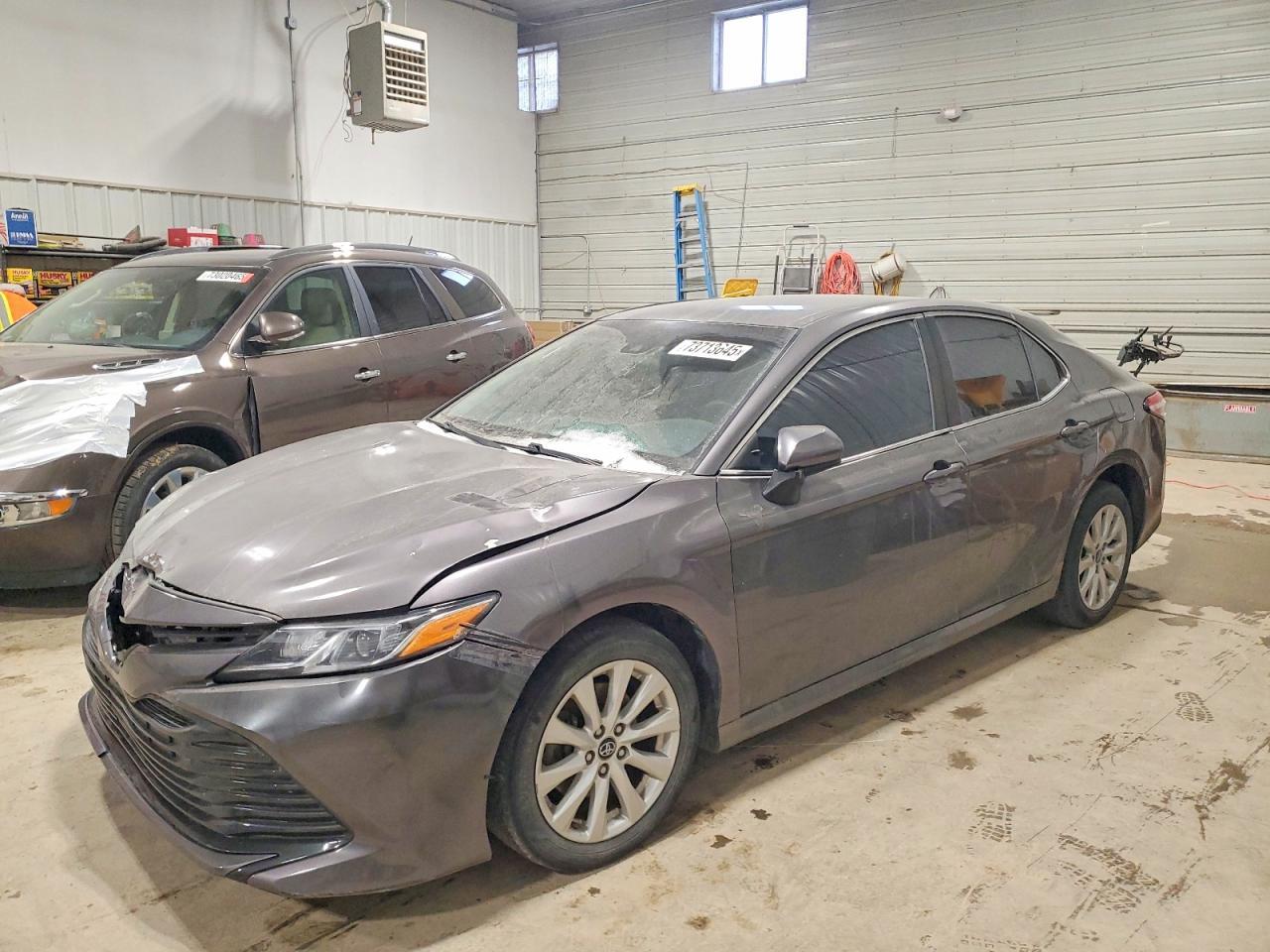 2018 TOYOTA CAMRY