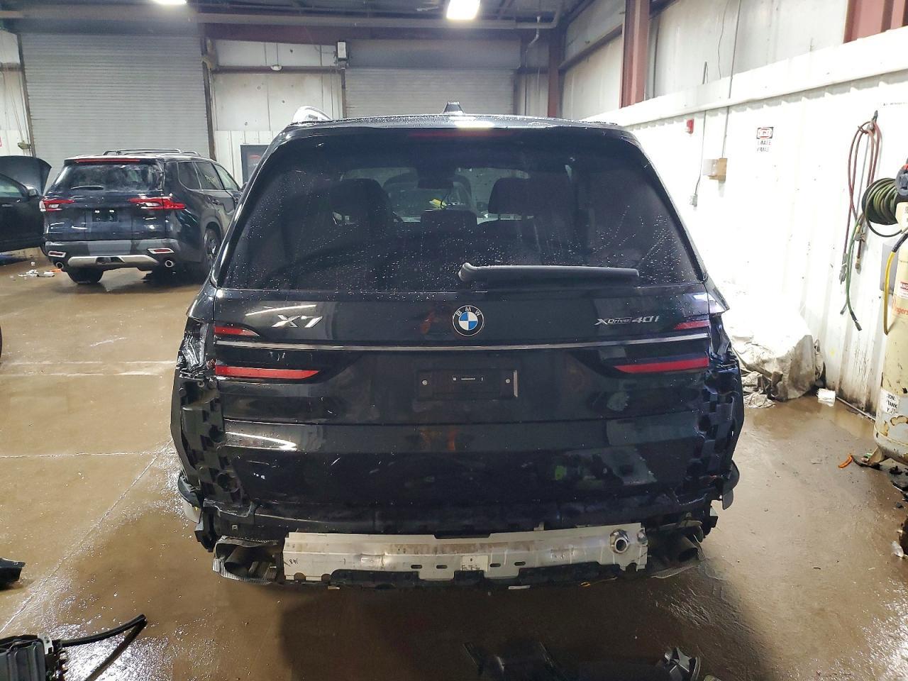 2025 BMW X7