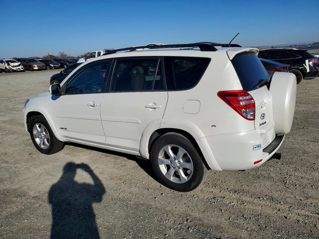 2011 TOYOTA RAV4
