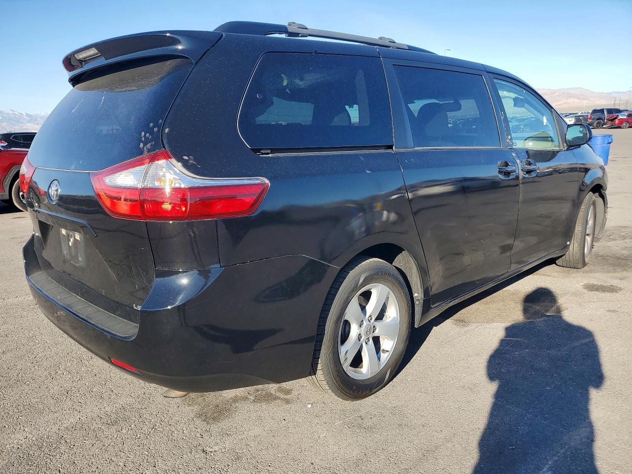 2015 TOYOTA SIENNA