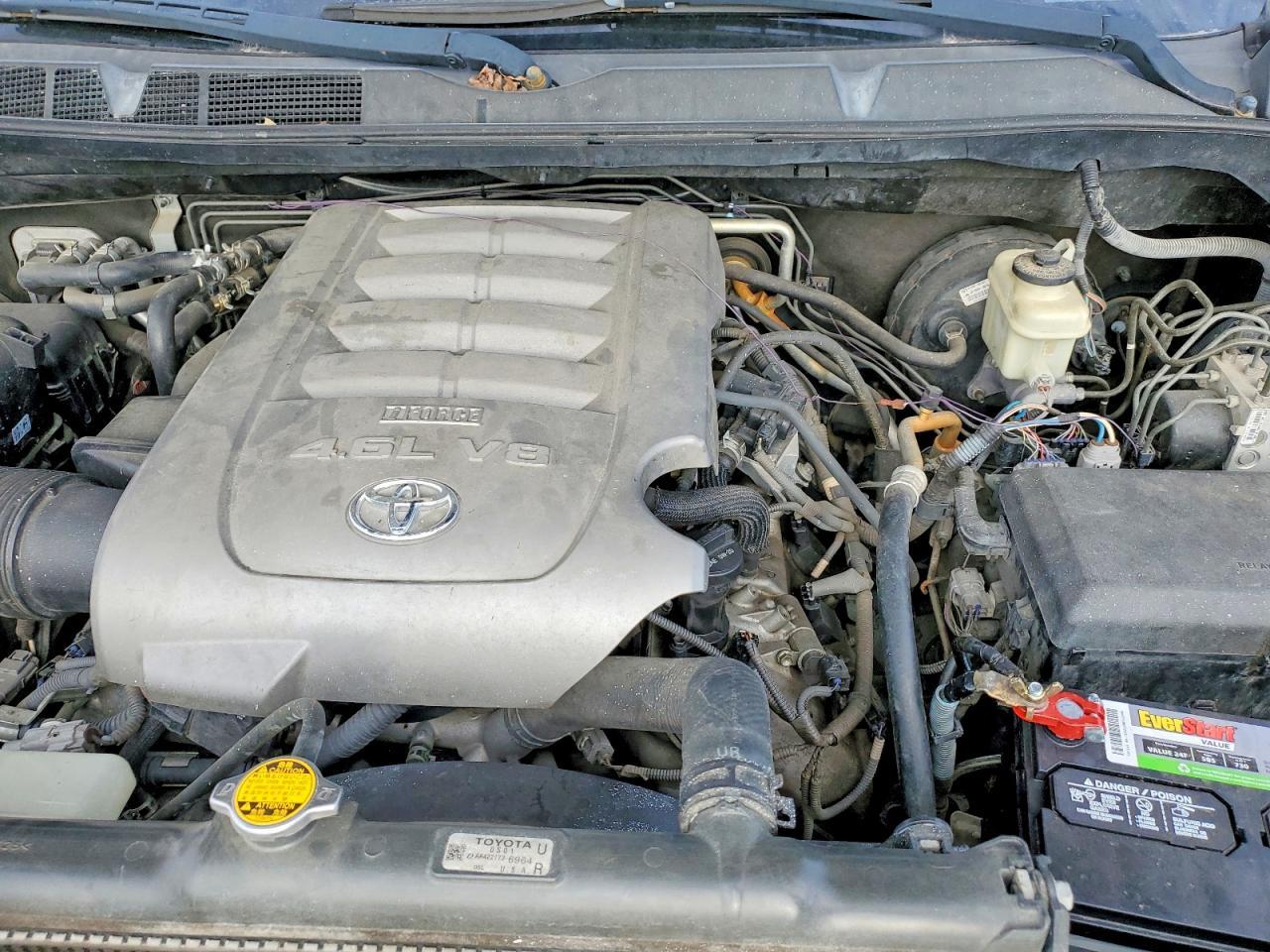 2010 TOYOTA Sequoia