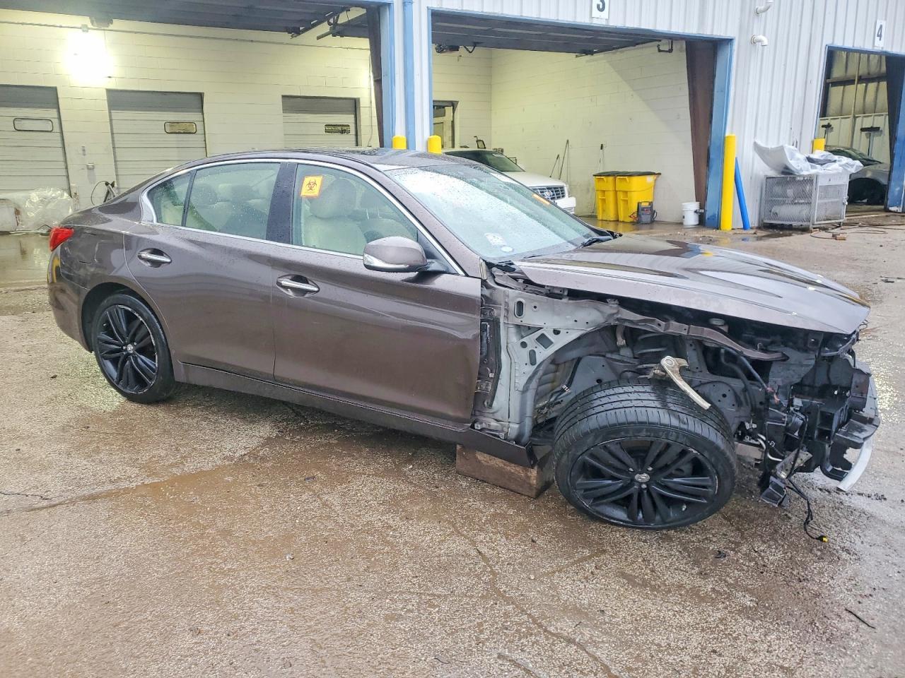 2014 INFINITI Q50