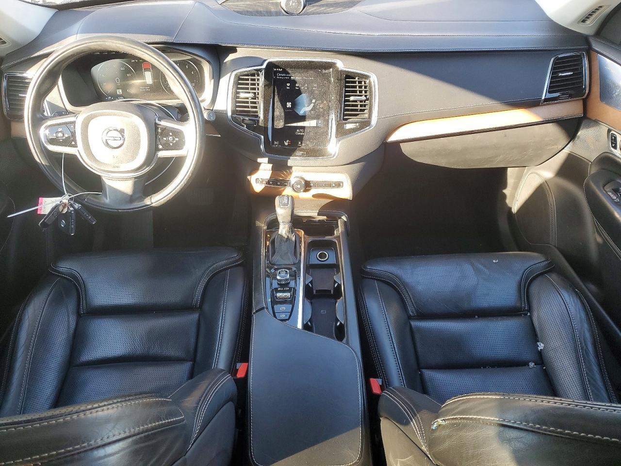 2018 VOLVO XC90