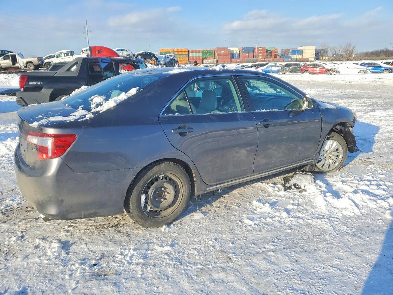 2014 TOYOTA CAMRY
