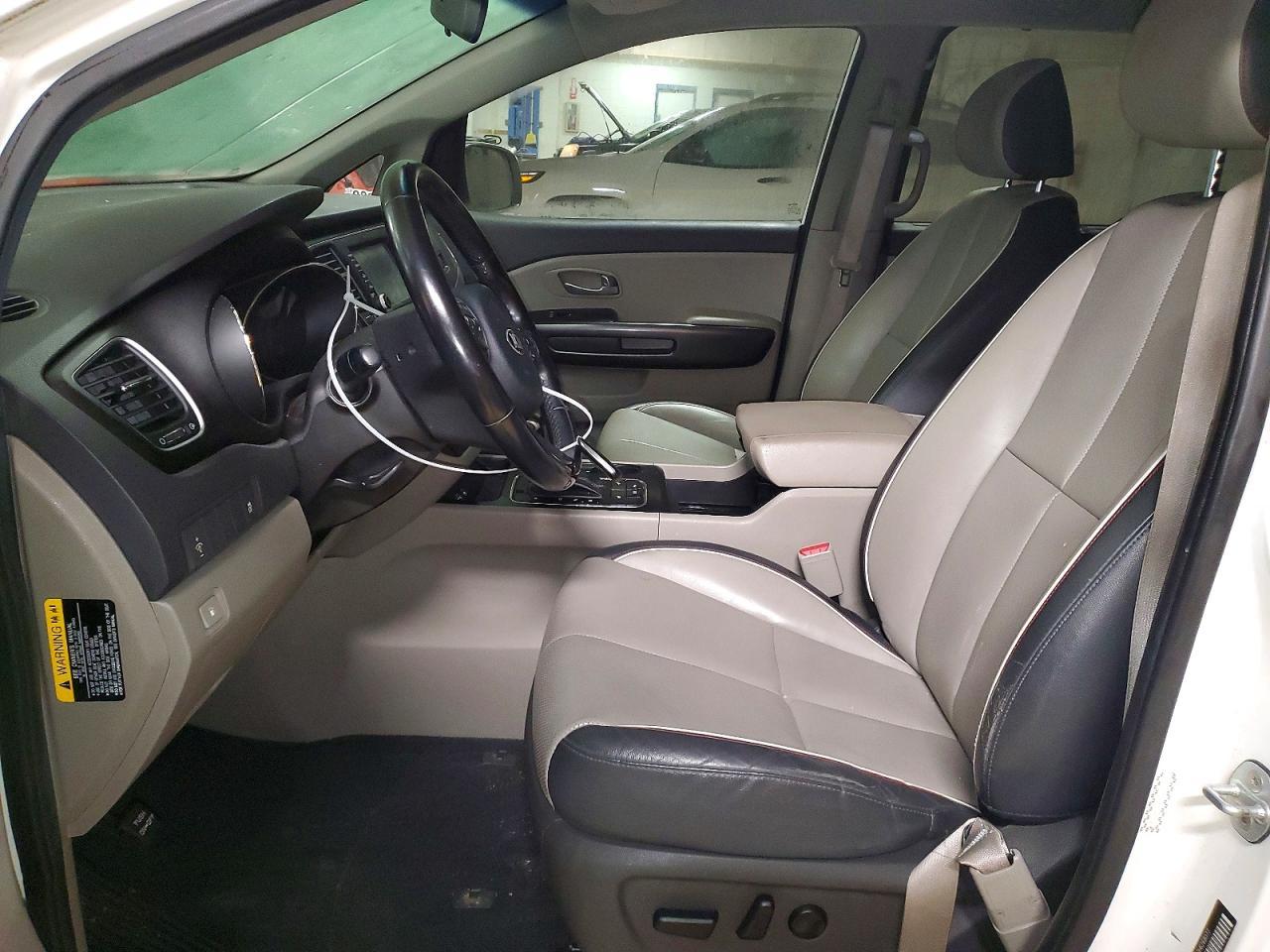 2017 KIA SEDONA