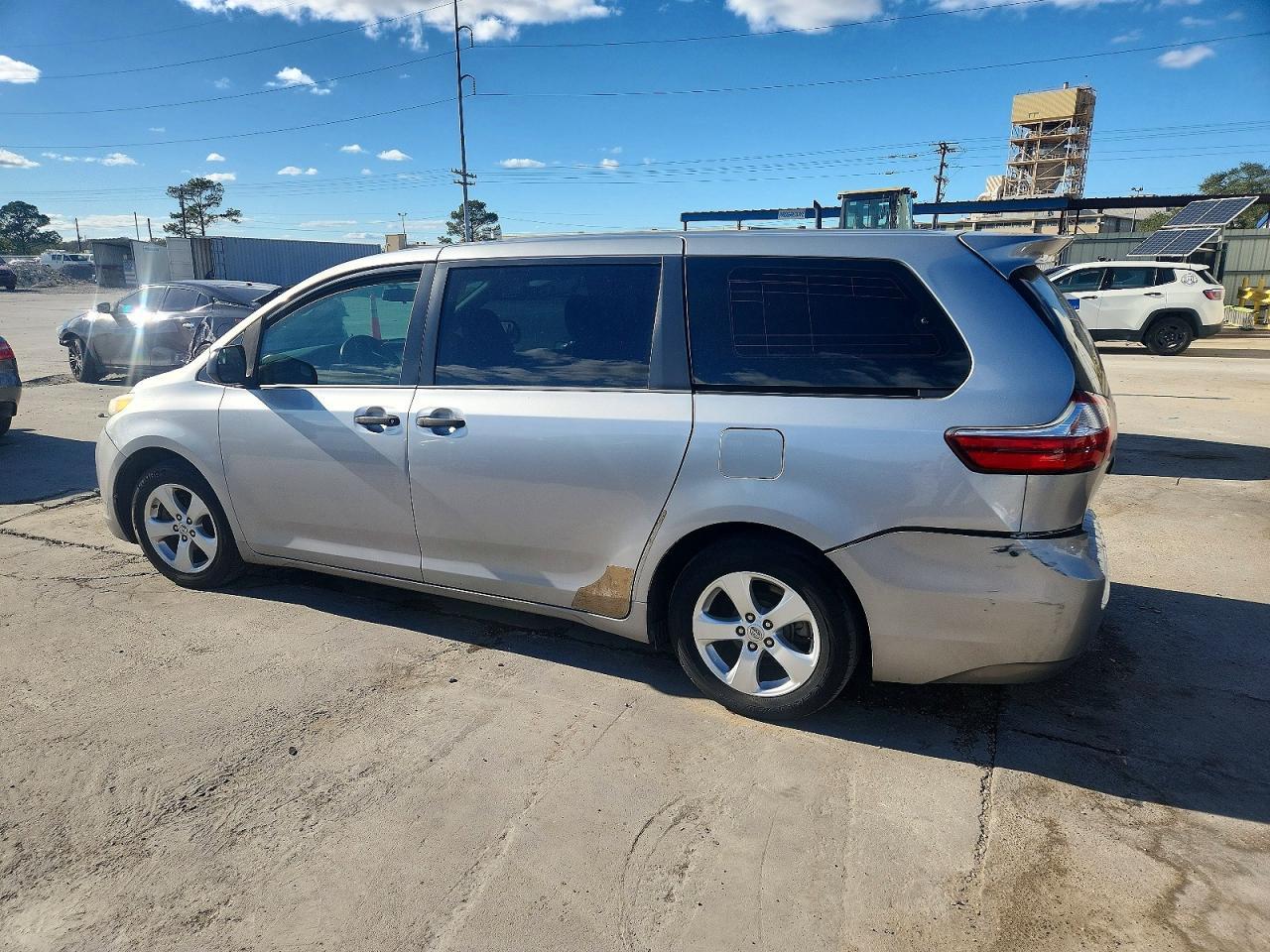 2015 TOYOTA SIENNA
