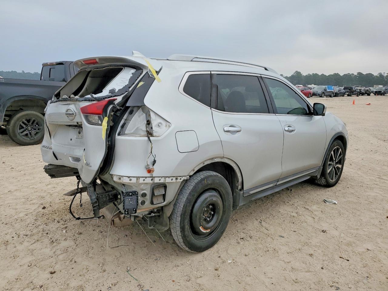 2020 NISSAN
