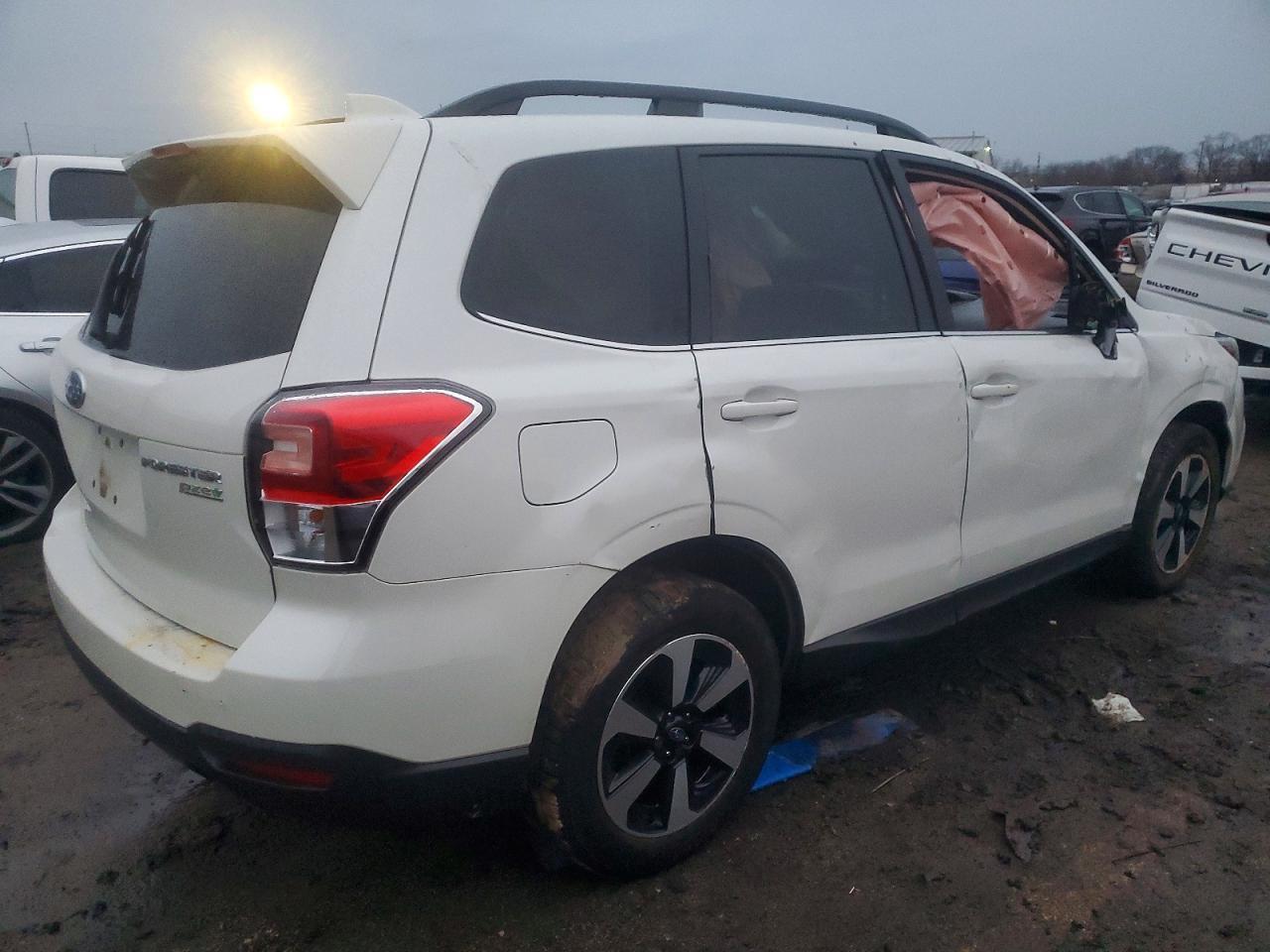2017 SUBARU FORESTER