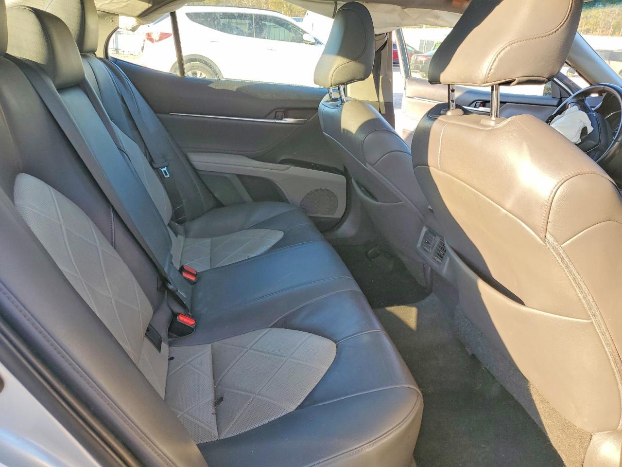 2018 TOYOTA CAMRY